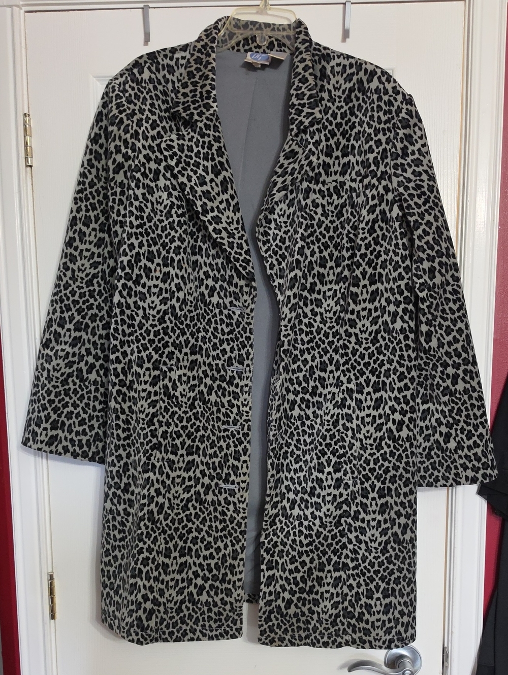 DG2 by Diane Gilman Leopard-Print Trench Coat in Gray and Black